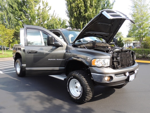 2003 Dodge Ram 2500 SLT / 4X4 / 5.9L Diesel / 6-SPEED MANUAL / LIFTED - Photo 31 - Portland, OR 97217