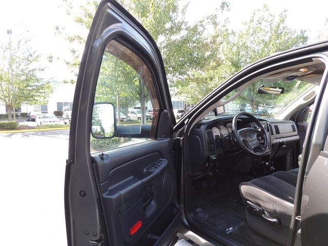 2003 Dodge Ram 2500 SLT / 4X4 / 5.9L Diesel / 6-SPEED MANUAL / LIFTED - Photo 13 - Portland, OR 97217