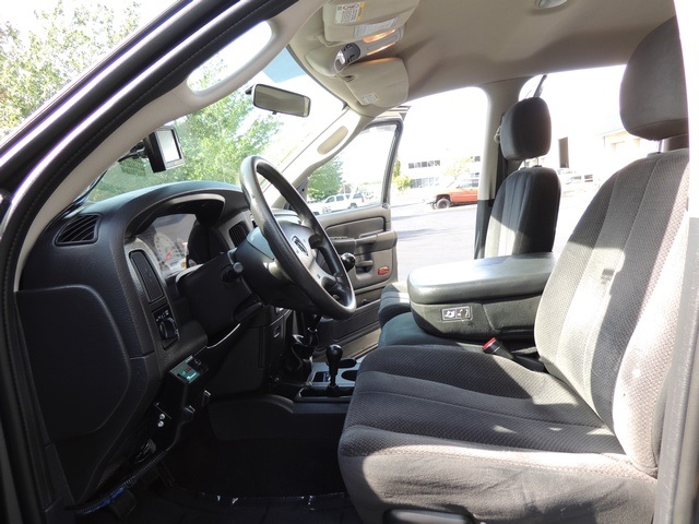 2003 Dodge Ram 2500 SLT / 4X4 / 5.9L Diesel / 6-SPEED MANUAL / LIFTED - Photo 14 - Portland, OR 97217
