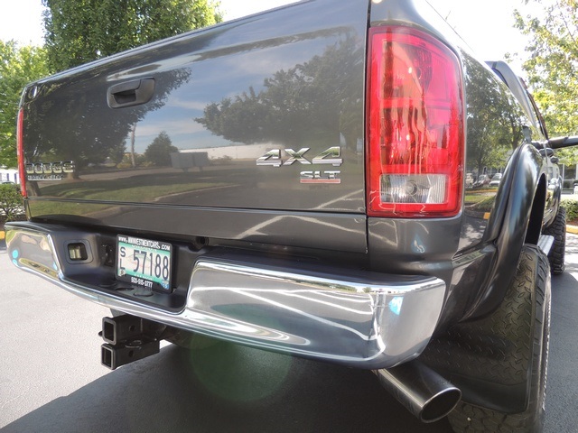 2003 Dodge Ram 2500 SLT / 4X4 / 5.9L Diesel / 6-SPEED MANUAL / LIFTED - Photo 12 - Portland, OR 97217