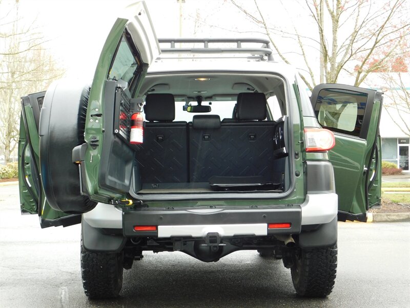 2014 Toyota FJ Cruiser Sport Utility 4X4 / 1-OWNER / LFTED / BF GOODRICH   - Photo 11 - Portland, OR 97217