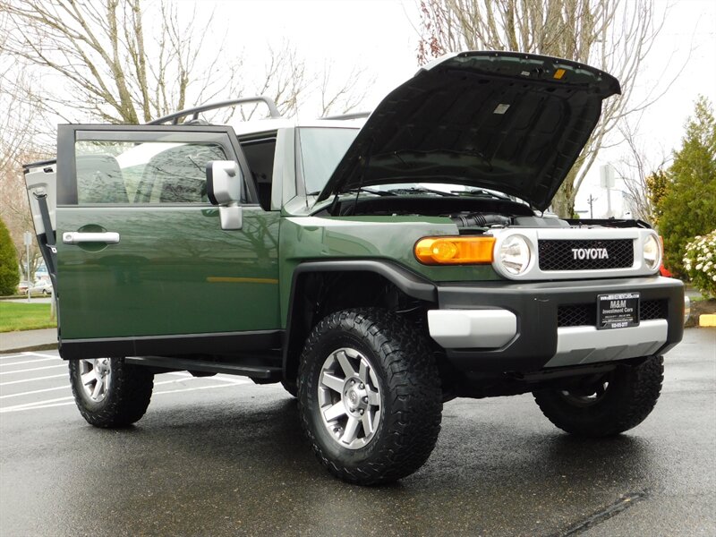 2014 Toyota FJ Cruiser Sport Utility 4X4 / 1-OWNER / LFTED / BF GOODRICH   - Photo 28 - Portland, OR 97217