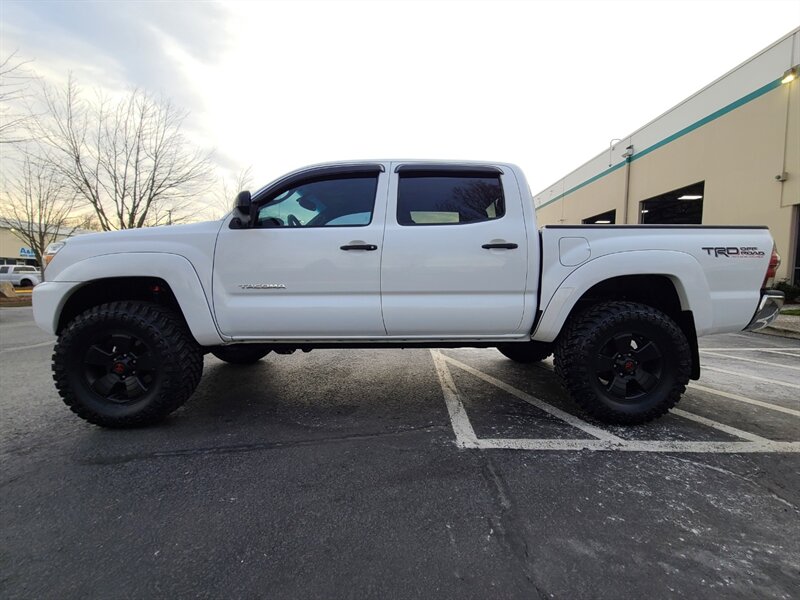 2012 Toyota Tacoma V6  / V6 4.0L / NEW TIRES / NO RUST / FRESH TRADE-IN - Photo 3 - Portland, OR 97217