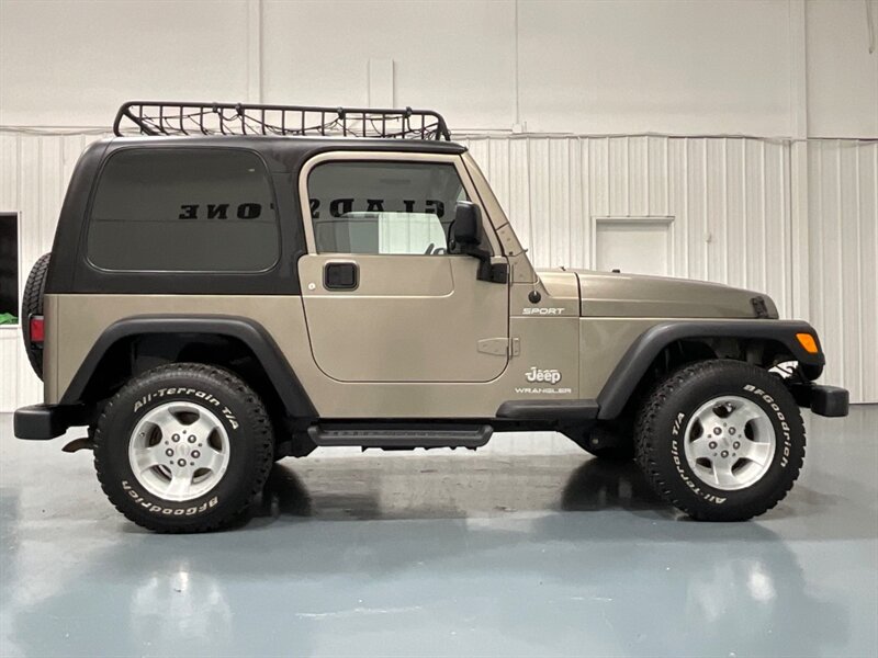 2003 Jeep Wrangler Sport 2dr 4X4/ 6Cyl / 5-SPEED / 75,000 MILES / HARD TOP / LUGGAGE RACK / ZERO RUST / EXCELLENT CONDITION - Photo 4 - Gladstone, OR 97027