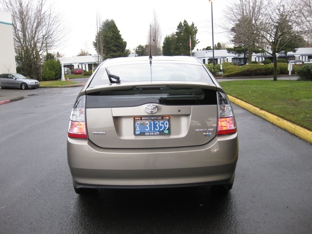 2005 Toyota Prius Hybrid / 1-Owner/ Gas Saver   - Photo 4 - Portland, OR 97217