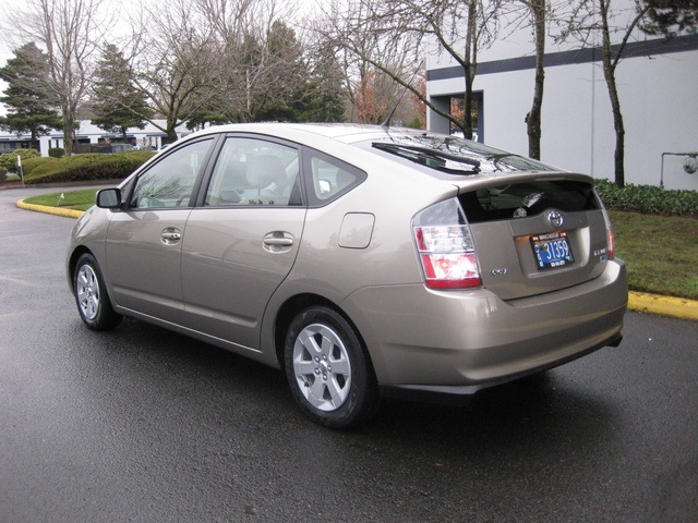 2005 Toyota Prius Hybrid / 1-Owner/ Gas Saver   - Photo 3 - Portland, OR 97217