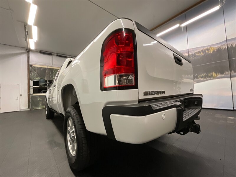 2011 GMC Sierra 2500 Denali 4X4 / 6.6L DIESEL / 1-OWNER / 66,000 MILES  Crew Cab / Leather & Heated Seats / Navigation & Backup Camera / LOW MILES / SHARP & CLEAN!! - Photo 39 - Gladstone, OR 97027