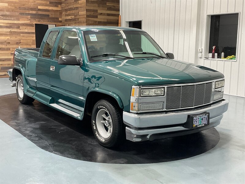 1996 Chevrolet Extra Cab / 5.0L V8 / Leather / CLEAN TRUCK  / NO RUST - Photo 52 - Gladstone, OR 97027