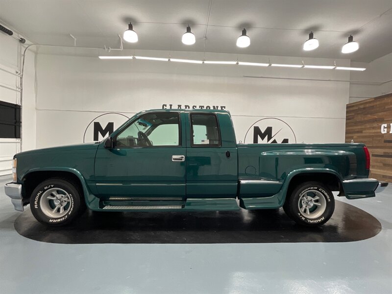 1996 Chevrolet Extra Cab / 5.0L V8 / Leather / CLEAN TRUCK  / NO RUST - Photo 3 - Gladstone, OR 97027