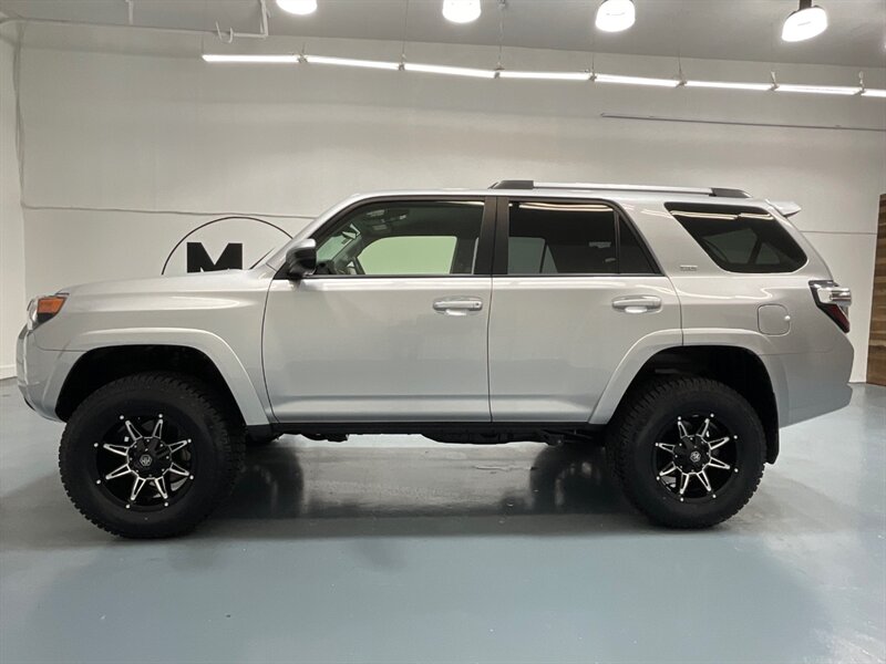 2022 Toyota 4Runner SR5 4X4 / 3RD ROW SEAT / LIFTED w. NEW TIRES  / Navigation & Backup Camera - Photo 3 - Gladstone, OR 97027