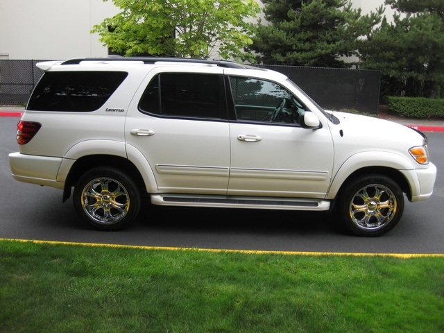 2002 Toyota Sequoia Limited   - Photo 7 - Portland, OR 97217