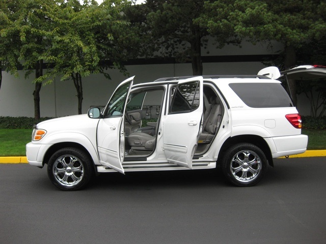 2002 Toyota Sequoia Limited   - Photo 26 - Portland, OR 97217