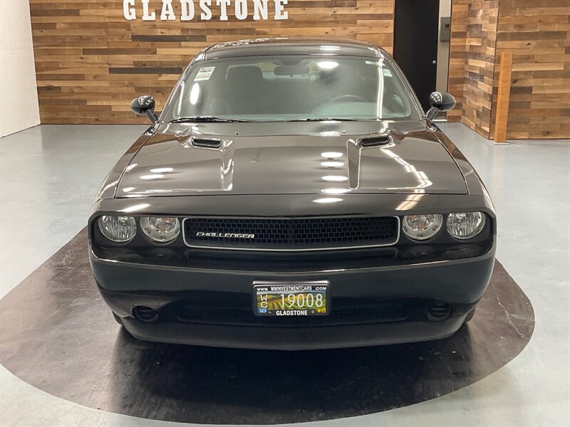 2014 Dodge Challenger SXT Coupe 2Dr / 3.6L V6 / ONLY 46,000 MILES  / LOCAL CAR - Photo 6 - Gladstone, OR 97027