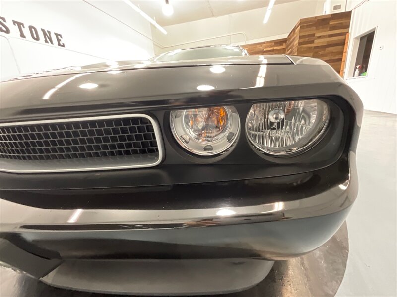 2014 Dodge Challenger SXT Coupe 2Dr / 3.6L V6 / ONLY 46,000 MILES  / LOCAL CAR - Photo 23 - Gladstone, OR 97027