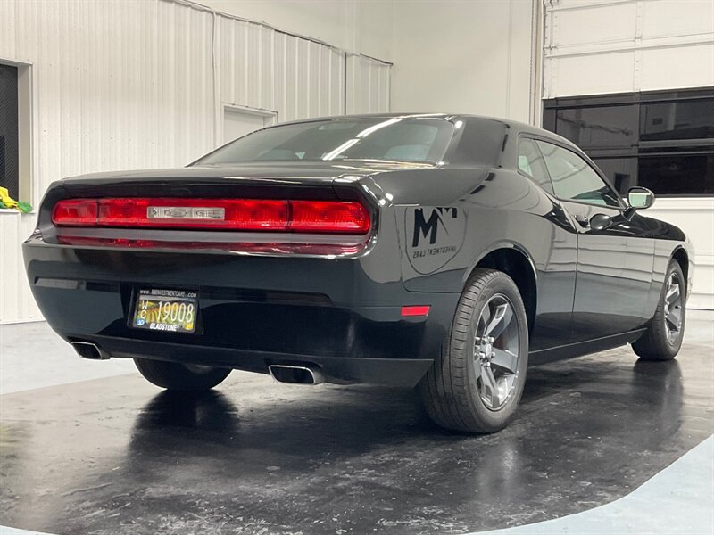 2014 Dodge Challenger SXT Coupe 2Dr / 3.6L V6 / ONLY 46,000 MILES  / LOCAL CAR - Photo 9 - Gladstone, OR 97027