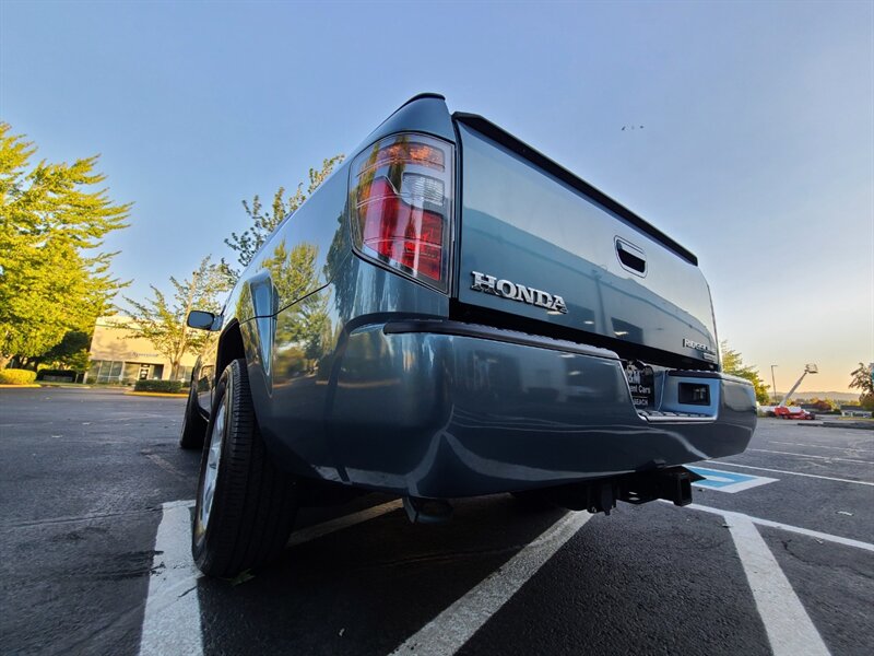 2006 Honda Ridgeline RTL V6 VTEC / 4X4 / Leather / Backup CAM / Sunroof  / Heated Seats / Local / NO RUST / Fully Loaded - Photo 12 - Portland, OR 97217