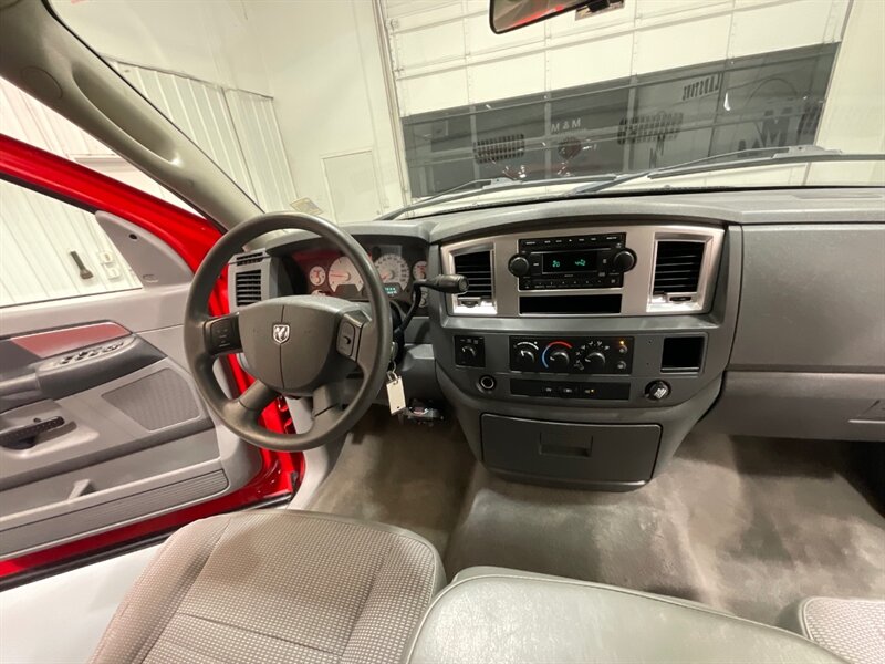 2008 Dodge Ram 2500 BIG HORN 4X4 6.7L CUMMINS DIESEL /SHORT BED /ZERO RUST / Towing Pkg - Photo 17 - Gladstone, OR 97027