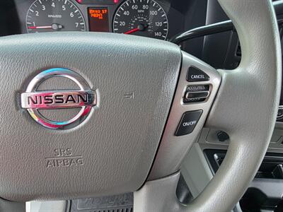 2018 Nissan NV 3500 HD 1-TON / HEAVY DUTY / V8 5.6L / 1-OWNER  / CARGO VAN / HD CARGO ROOF RACK / LOCAL / RUST FREE - Photo 36 - Portland, OR 97217