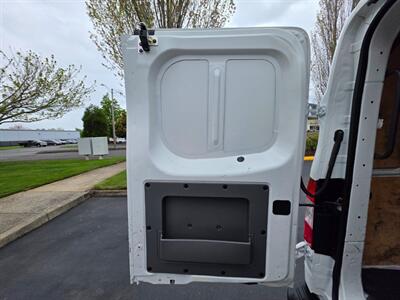2018 Nissan NV 3500 HD 1-TON / HEAVY DUTY / V8 5.6L / 1-OWNER  / CARGO VAN / HD CARGO ROOF RACK / LOCAL / RUST FREE - Photo 33 - Portland, OR 97217