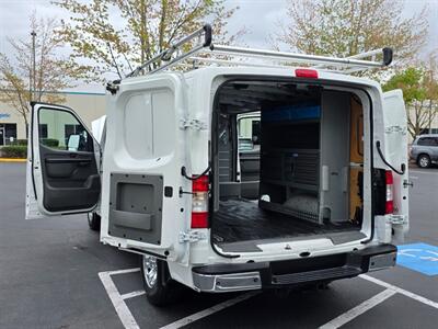 2018 Nissan NV 3500 HD 1-TON / HEAVY DUTY / V8 5.6L / 1-OWNER  / CARGO VAN / HD CARGO ROOF RACK / LOCAL / RUST FREE - Photo 28 - Portland, OR 97217