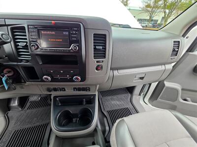 2018 Nissan NV 3500 HD 1-TON / HEAVY DUTY / V8 5.6L / 1-OWNER  / CARGO VAN / HD CARGO ROOF RACK / LOCAL / RUST FREE - Photo 44 - Portland, OR 97217