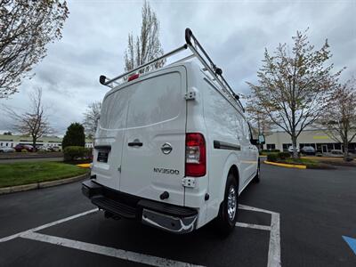 2018 Nissan NV 3500 HD 1-TON / HEAVY DUTY / V8 5.6L / 1-OWNER  / CARGO VAN / HD CARGO ROOF RACK / LOCAL / RUST FREE - Photo 12 - Portland, OR 97217