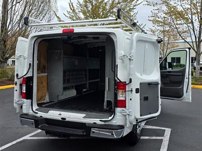 2018 Nissan NV 3500 HD 1-TON / HEAVY DUTY / V8 5.6L / 1-OWNER  / CARGO VAN / HD CARGO ROOF RACK / LOCAL / RUST FREE - Photo 27 - Portland, OR 97217