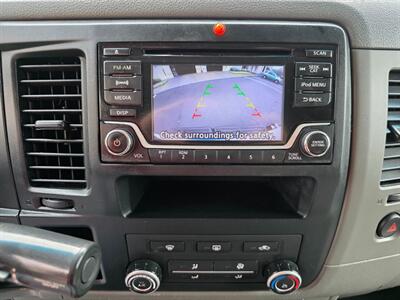 2018 Nissan NV 3500 HD 1-TON / HEAVY DUTY / V8 5.6L / 1-OWNER  / CARGO VAN / HD CARGO ROOF RACK / LOCAL / RUST FREE - Photo 16 - Portland, OR 97217