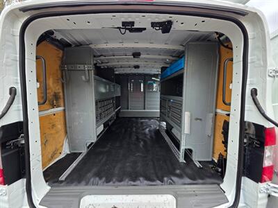 2018 Nissan NV 3500 HD 1-TON / HEAVY DUTY / V8 5.6L / 1-OWNER  / CARGO VAN / HD CARGO ROOF RACK / LOCAL / RUST FREE - Photo 21 - Portland, OR 97217
