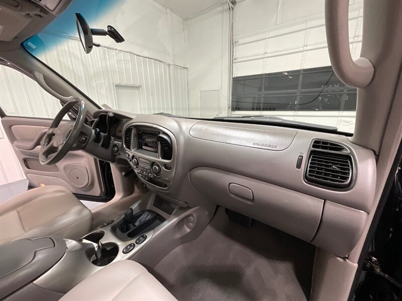 2001 Toyota Sequoia Limited 4x4 / 1-Owner / LIFTED w. NEW WHEELS TIRES / FRESH TIMING BELT + WATER PUMP SERVICE DONE / ZERO RUST - Photo 38 - Gladstone, OR 97027