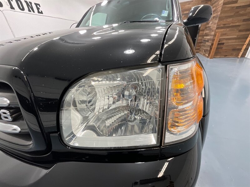 2001 Toyota Sequoia Limited 4x4 / 1-Owner / LIFTED w. NEW WHEELS TIRES / FRESH TIMING BELT + WATER PUMP SERVICE DONE / ZERO RUST - Photo 26 - Gladstone, OR 97027