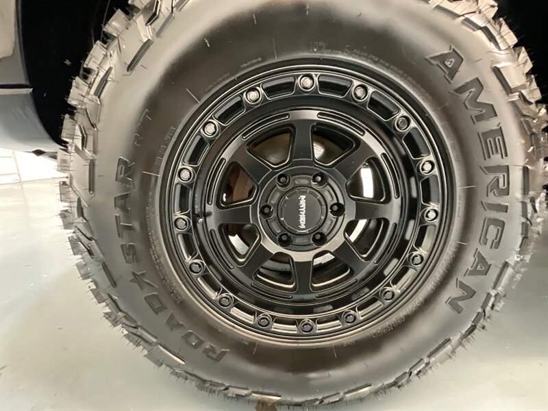 2001 Toyota Sequoia Limited 4x4 / 1-Owner / LIFTED w. NEW WHEELS TIRES / FRESH TIMING BELT + WATER PUMP SERVICE DONE / ZERO RUST - Photo 22 - Gladstone, OR 97027