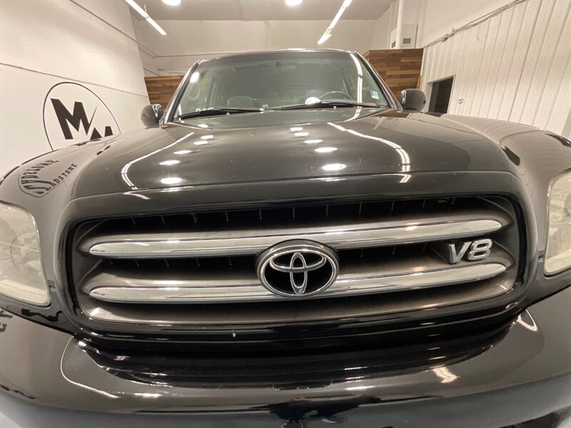 2001 Toyota Sequoia Limited 4x4 / 1-Owner / LIFTED w. NEW WHEELS TIRES / FRESH TIMING BELT + WATER PUMP SERVICE DONE / ZERO RUST - Photo 30 - Gladstone, OR 97027