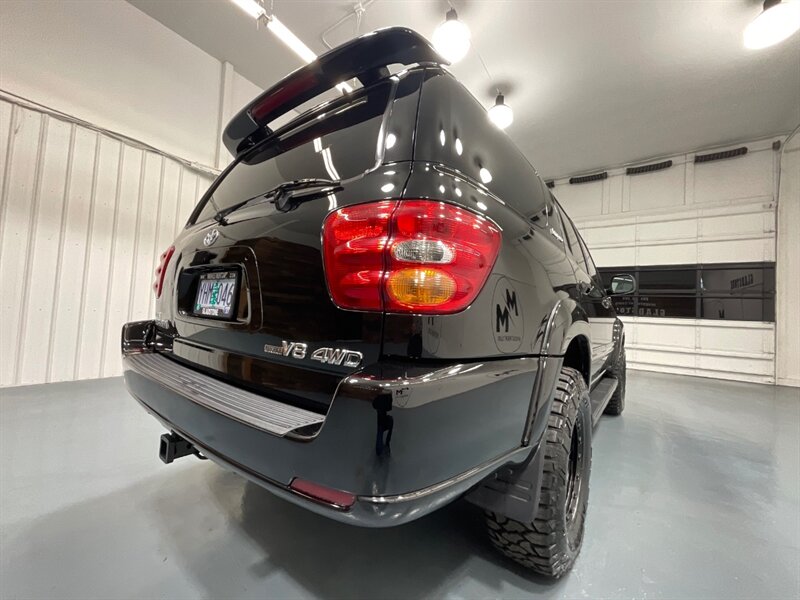 2001 Toyota Sequoia Limited 4x4 / 1-Owner / LIFTED w. NEW WHEELS TIRES / FRESH TIMING BELT + WATER PUMP SERVICE DONE / ZERO RUST - Photo 28 - Gladstone, OR 97027
