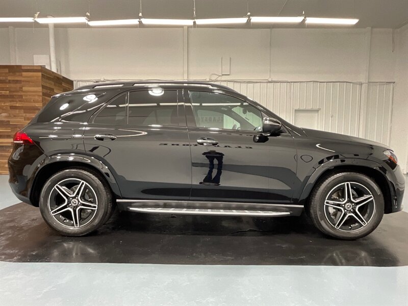 2022 Mercedes-Benz GLE 350 4MATIC /Panoramic Roof / ONLY 3,000 MILES  / 1-OWNER - Photo 4 - Gladstone, OR 97027