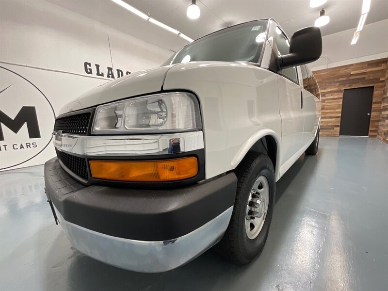 2007 Chevrolet Express LS 3500 / 6.0L V8 / 15-Passenger Van/ 56,000 MILES  / Excel Cond - Photo 31 - Gladstone, OR 97027