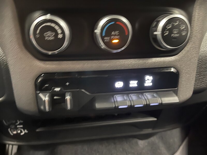 2019 RAM 2500 Crew Cab 4X4 / 6.7L   - Photo 20 - Gladstone, OR 97027