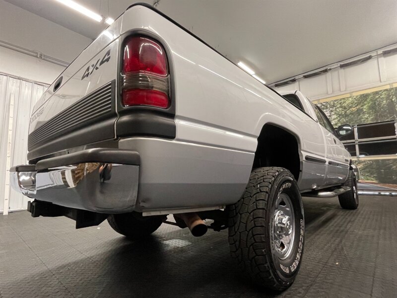 1999 Dodge Ram 2500 Laramie SLT 4X4 / 8.0L V10 /  102,000 MILES   - Photo 12 - Gladstone, OR 97027