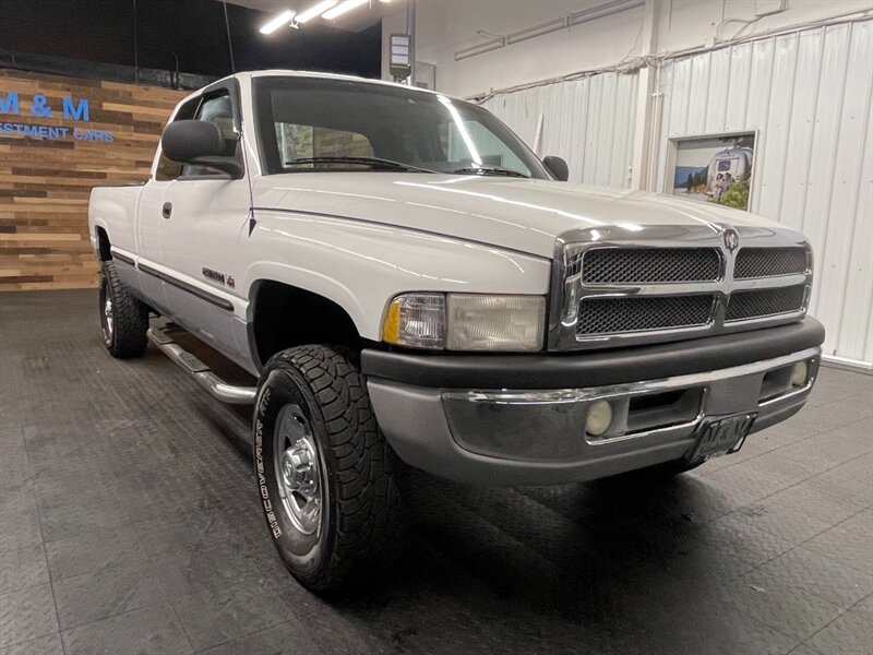 1999 Dodge Ram 2500 Laramie SLT 4X4 / 8.0L V10 /  102,000 MILES   - Photo 2 - Gladstone, OR 97027