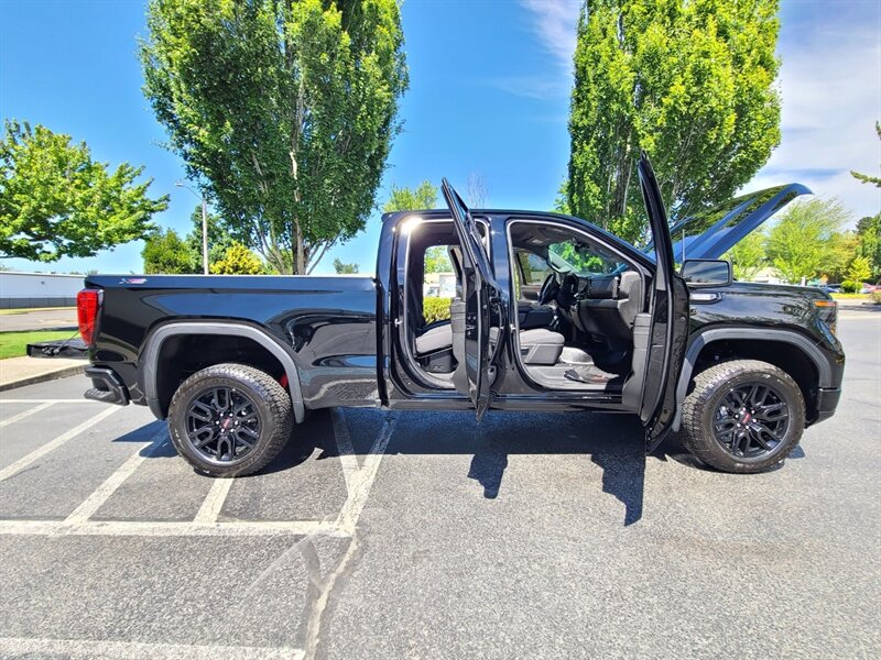 2023 GMC Sierra 1500 DURAMAX DIESEL 4X4 / X-31 OFF ROAD / 2,000 MILES !  / 3.0L TURBO-DIESEL / STILL NEW !! - Photo 22 - Portland, OR 97217