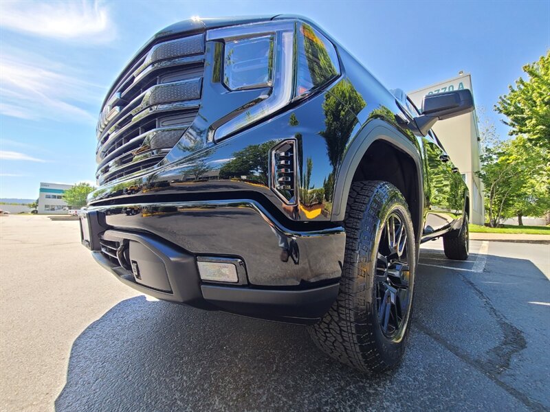 2023 GMC Sierra 1500 DURAMAX DIESEL 4X4 / X-31 OFF ROAD / 2,000 MILES !  / 3.0L TURBO-DIESEL / STILL NEW !! - Photo 9 - Portland, OR 97217