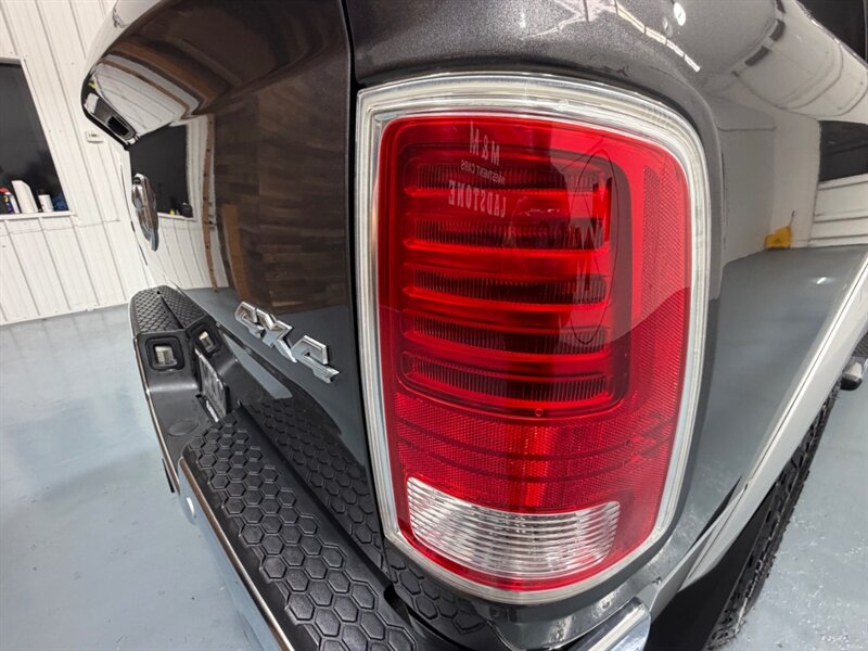 2014 RAM 1500 Laramie Crew Cab 4X4 5.7L V8 /Leather / LOADED /Heated & Cooled Leather Seats / Sunroof / ZERO RUST - Photo 29 - Gladstone, OR 97027