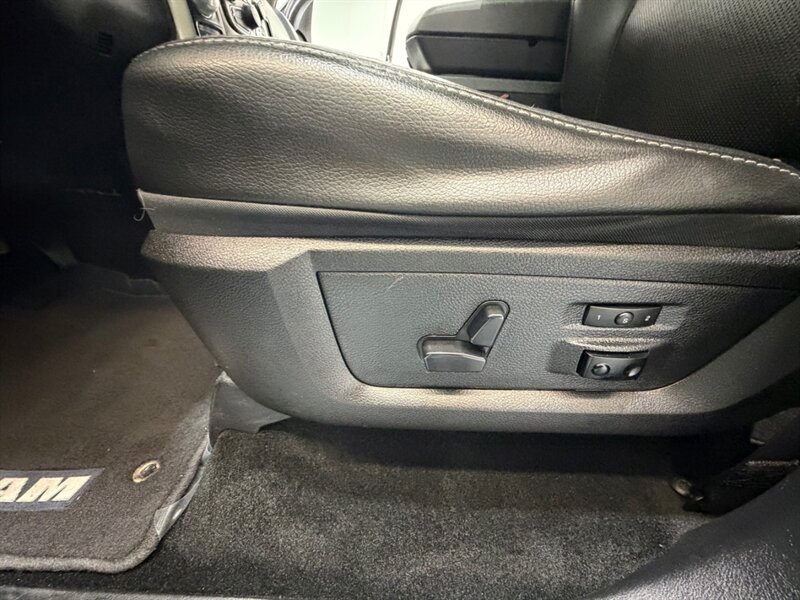 2014 RAM 1500 Laramie Crew Cab 4X4 5.7L V8 /Leather / LOADED /Heated & Cooled Leather Seats / Sunroof / ZERO RUST - Photo 37 - Gladstone, OR 97027