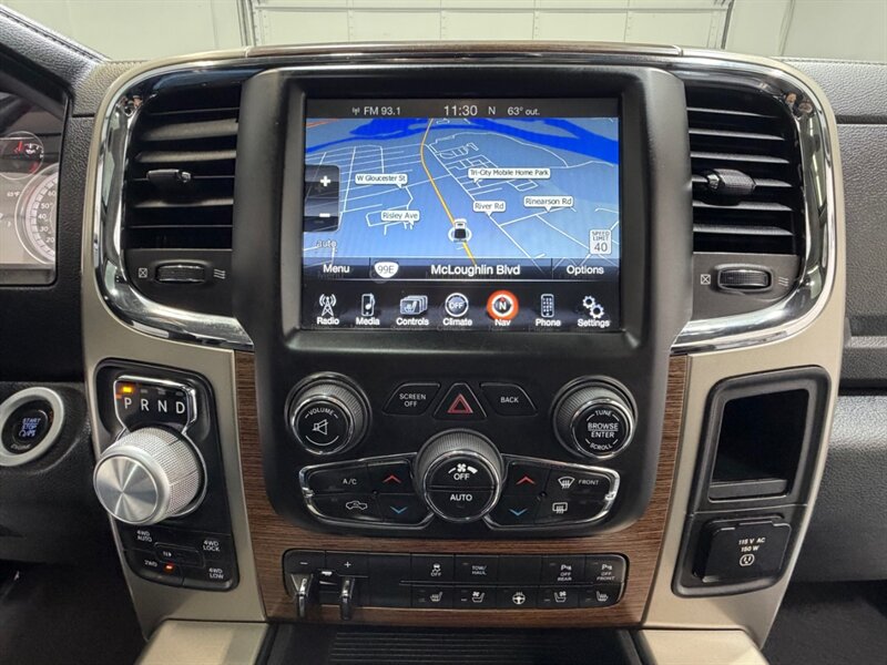 2014 RAM 1500 Laramie Crew Cab 4X4 5.7L V8 /Leather / LOADED /Heated & Cooled Leather Seats / Sunroof / ZERO RUST - Photo 16 - Gladstone, OR 97027