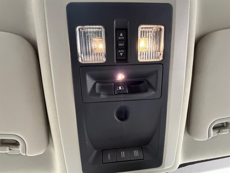 2014 RAM 1500 Laramie Crew Cab 4X4 5.7L V8 /Leather / LOADED /Heated & Cooled Leather Seats / Sunroof / ZERO RUST - Photo 20 - Gladstone, OR 97027