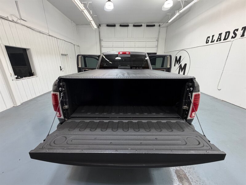 2014 RAM 1500 Laramie Crew Cab 4X4 5.7L V8 /Leather / LOADED /Heated & Cooled Leather Seats / Sunroof / ZERO RUST - Photo 10 - Gladstone, OR 97027