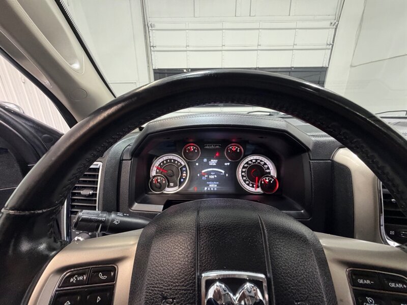 2014 RAM 1500 Laramie Crew Cab 4X4 5.7L V8 /Leather / LOADED /Heated & Cooled Leather Seats / Sunroof / ZERO RUST - Photo 45 - Gladstone, OR 97027