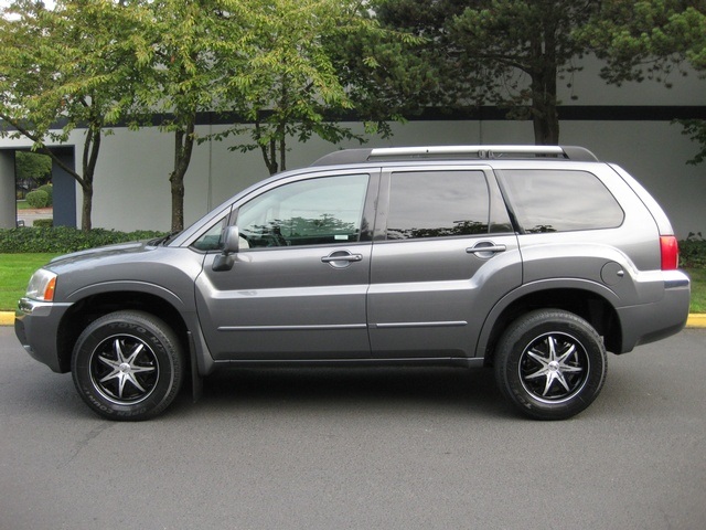 2004 Mitsubishi Endeavor XLS SUV / All Wheel Drive / Loaded / Sharp!