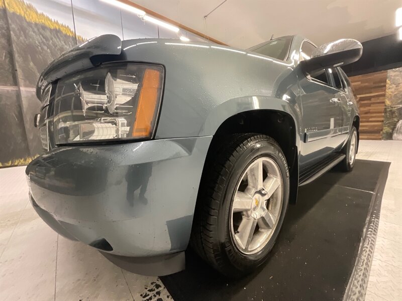 2008 Chevrolet Tahoe LTZ 4X4 / Navi & Backup Camera / Leather & Heated  / THIRD ROW SEAT / LOCAL SUV / CLEAN CLEAN !! - Photo 27 - Gladstone, OR 97027