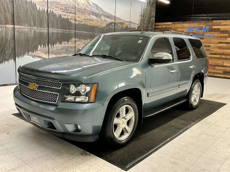 2008 Chevrolet Tahoe LTZ 4X4 / Navi & Backup Camera / Leather & Heated  / THIRD ROW SEAT / LOCAL SUV / CLEAN CLEAN !! - Photo 1 - Gladstone, OR 97027